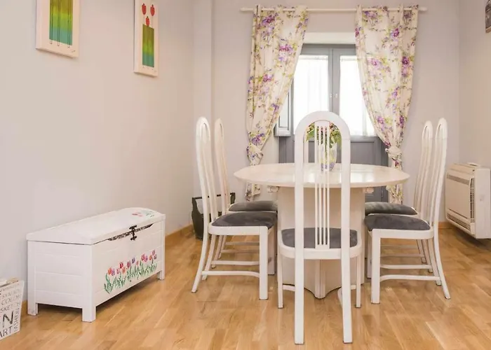 Apartment Lorenzana By Ap Toledo